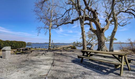 823 Chadwick Shores Dr Sneads-large-052-