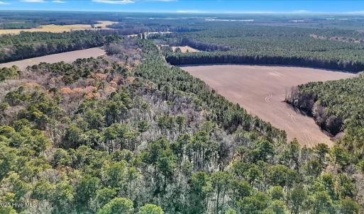 06-DJI_20251222111430_0108_D