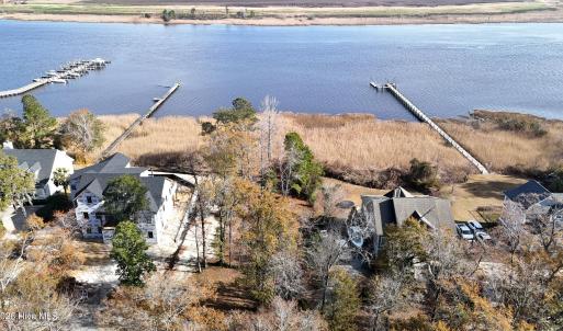 DJI_20251225005812_0016_D