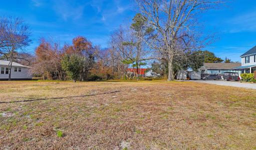 Spacious Beaufort Lot