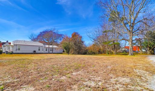 Spacious Beaufort Lot