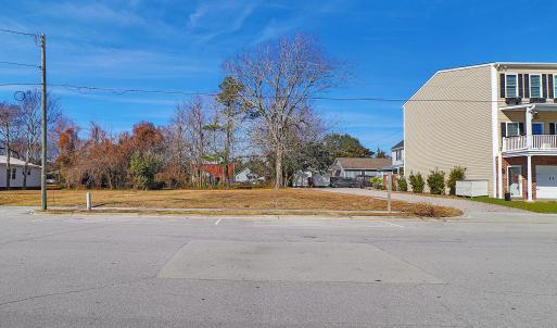 Spacious Beaufort Lot