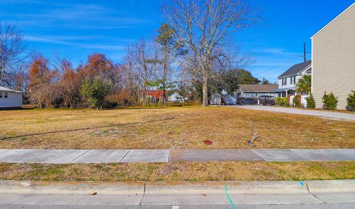 Spacious Beaufort Lot