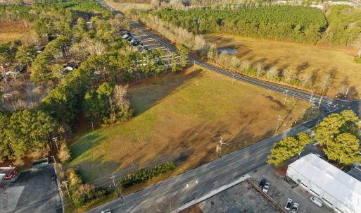Corner of N Main and Northern Blvd