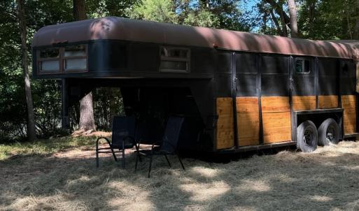 TRAILER PHOTO