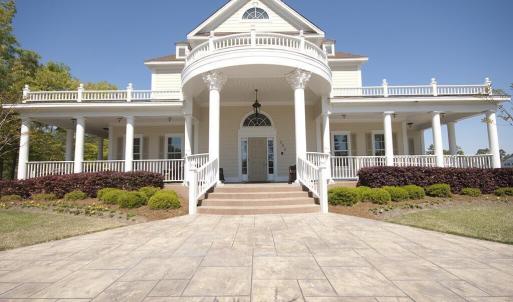 amenity_center_front2