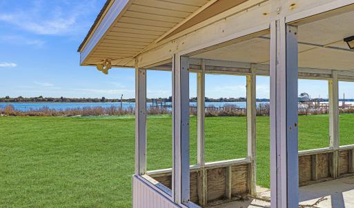Waterfront Home in Newport