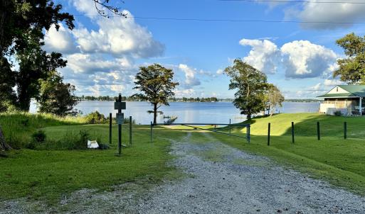 0EEBEB54-A34B-4222-9372-1CBF01245B93_1_2