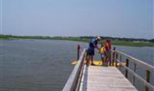Oyster Harbour Canoe pier with peep