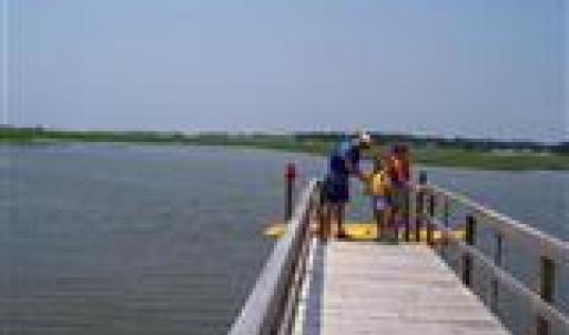 Oyster Harbour Canoe pier with peep