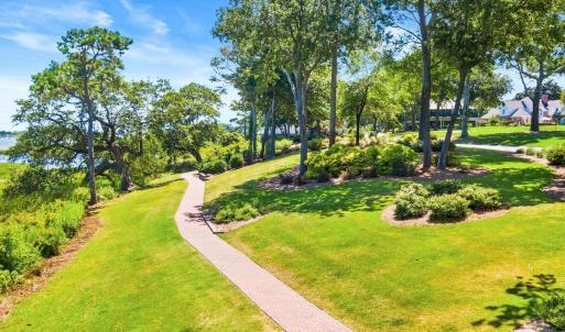 046_landfall_amenities_summer-10_876