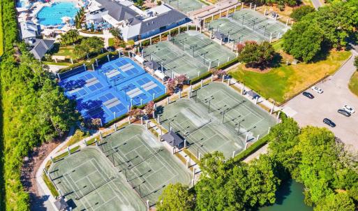 053_landfall_amenities_summer-17_32