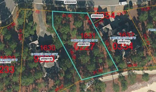 11 Wickersham Ct W