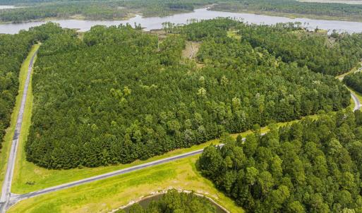 15 Paradox Point Drive, Aurora, NC 27806