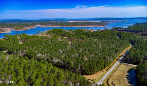 15 Paradox Point Drive, Aurora, NC 27806