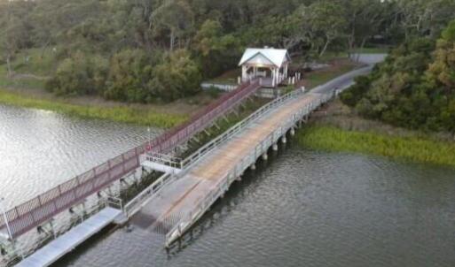 20211017031439317255000000-o