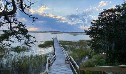 20211017030238910763000000-o