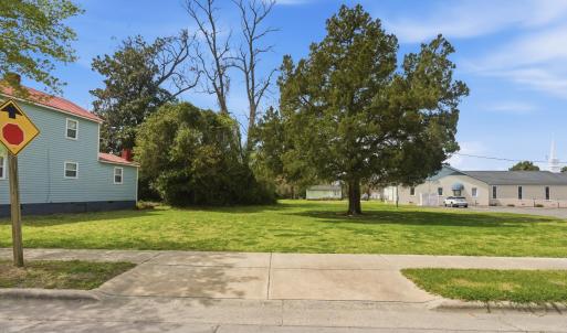 821 West Street, New Bern, NC 28560