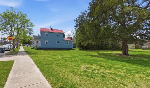 821 West Street, New Bern, NC 28560