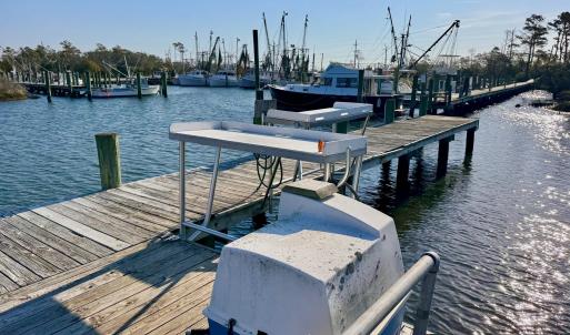 Brooks Creek Marina Fish Cleaning Statio