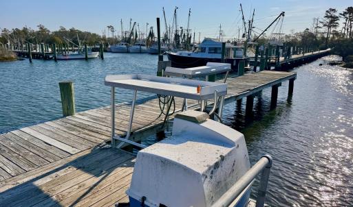 Brooks Creek Marina Fish Cleaning Statio