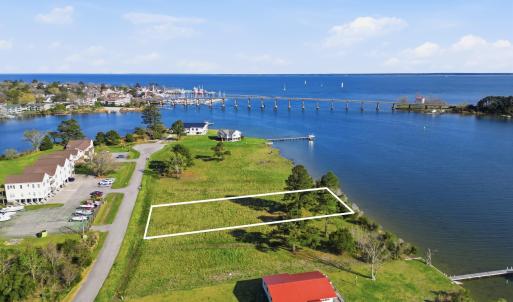 8046 Treasure Drive, Oriental