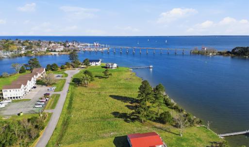 8050 Treasure Drive, Oriental, NC 28571