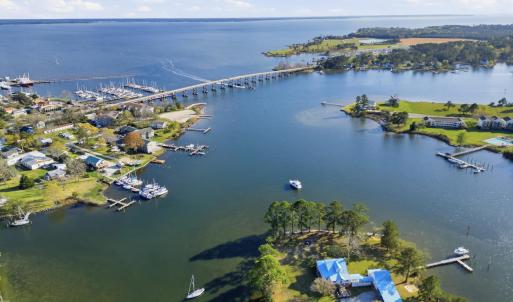 8050 Treasure Drive, Oriental, NC 28571