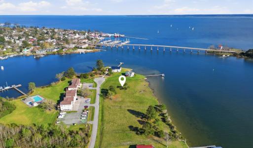 8052 Treasure Drive, Oriental, NC 28571