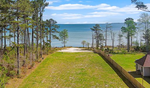 Waterfront Lot in Neuse Point East