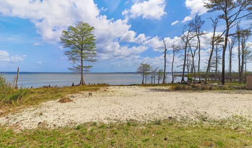 Waterfront Lot in Neuse Point East