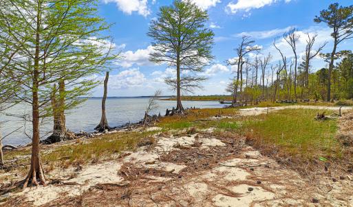 Waterfront Lot in Neuse Point East