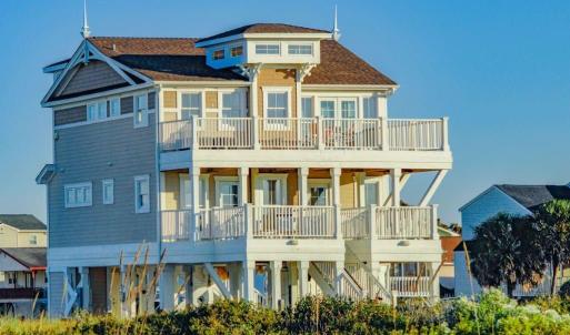 beach-club-exterior