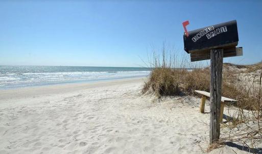 Sunst Beach Kindred Spirit Mailbox