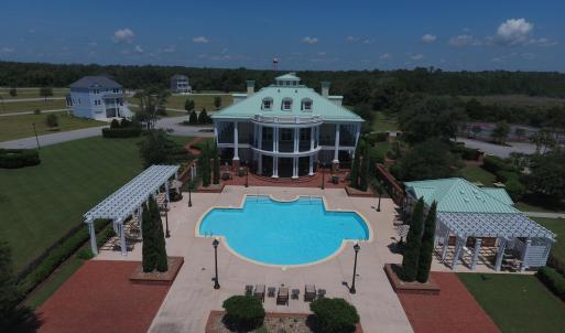 Clubhouse/pool