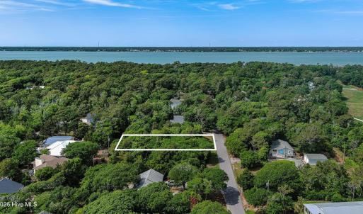 Vacant lot in Pine Knoll Shores