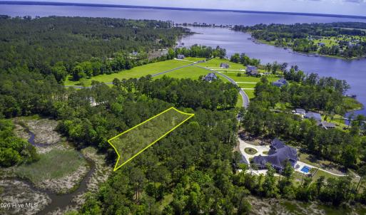 272 Southern Plantation Drive S