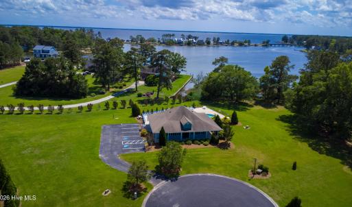 272 Southern Plantation Drive S