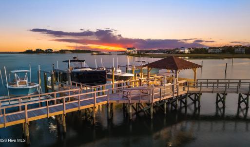 20_dji_20260513203038_0190_d