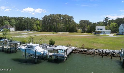 Photo #1 of 110 Waterway, Beaufort, NC 0.7 acres