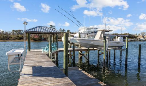 Photo #2 of 110 Waterway, Beaufort, NC 0.7 acres