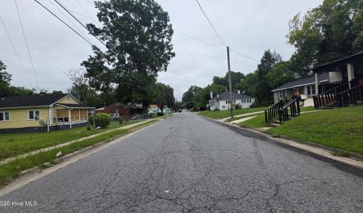 Photo #4 of 7th, Washington, NC 0.2 acres
