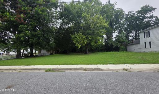 Photo #1 of 420 Respess, Washington, NC 0.1 acres