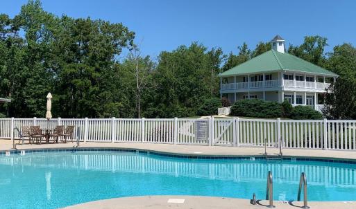 Shine Landing Pool 3