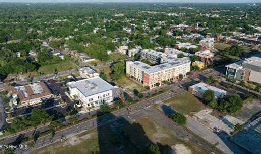 Photo #4 of 817 4th, Wilmington, NC 0.8 acres