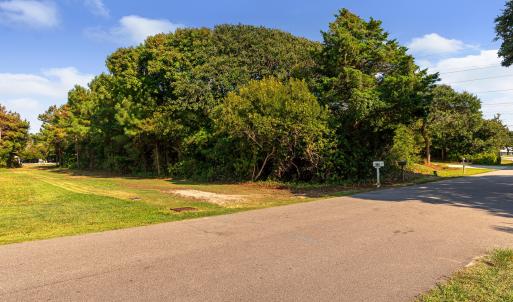 Photo #5 of 104 Juniper, Pine Knoll Shores, NC 0.2 acres