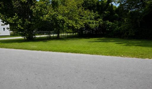 Photo #3 of 824 Chapman, New Bern, NC 0.1 acres