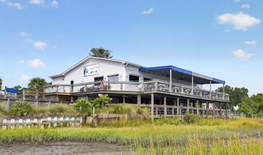 The Sailfish Canal side Dining Porch