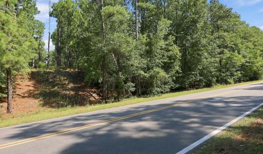 400' of road frontage