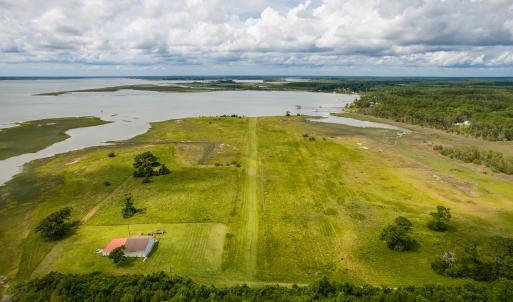 Photo #1 of 220 Blueberry Kennel, Beaufort, NC 131.7 acres